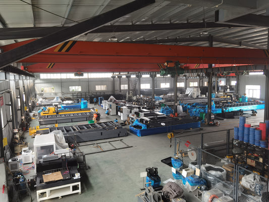 What should be the temperature setting for the water chiller of fiber laser cutting machine?