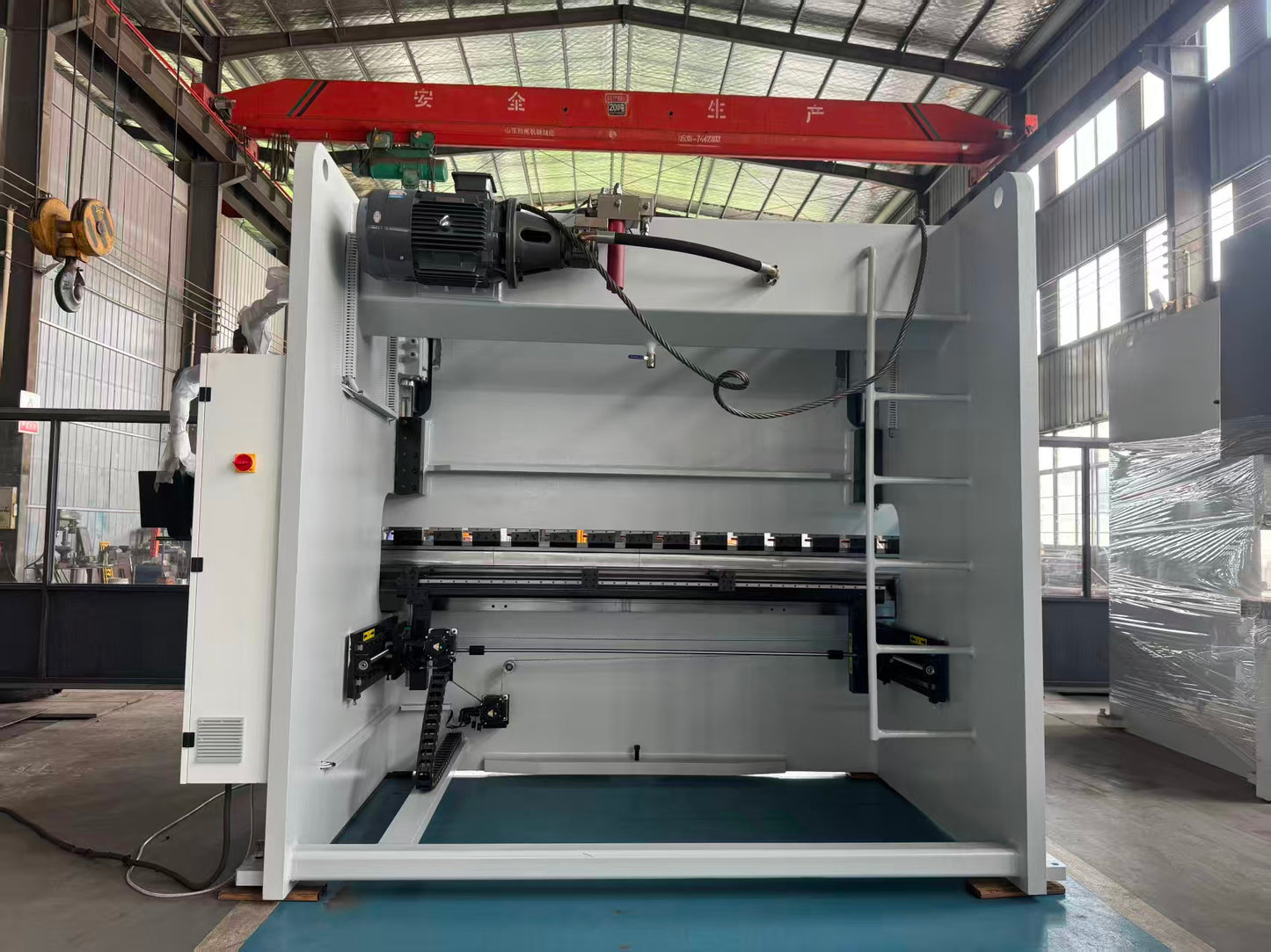 250T 3200mm high-precision electro-hydraulic servo bending machine