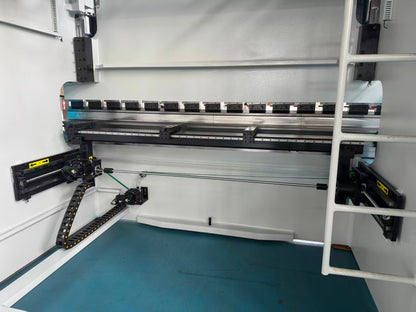 250T 3200mm high-precision electro-hydraulic servo bending machine